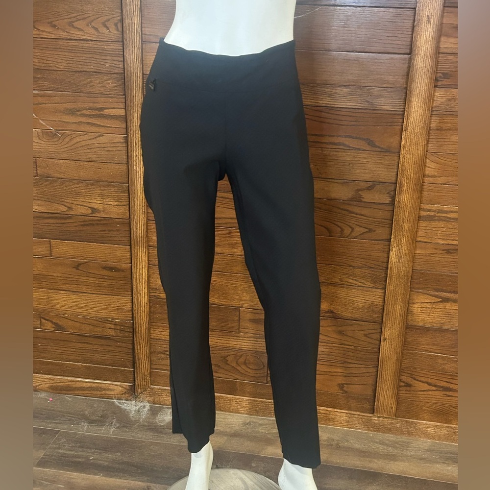 Lisette. Montreal. Flat front. Stretch. Size 10. Women’s Black Pants